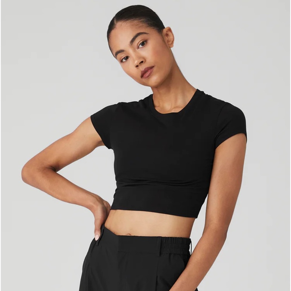Alo Alosoft Crop Finesse Short Sleeve, Size Small,  Black